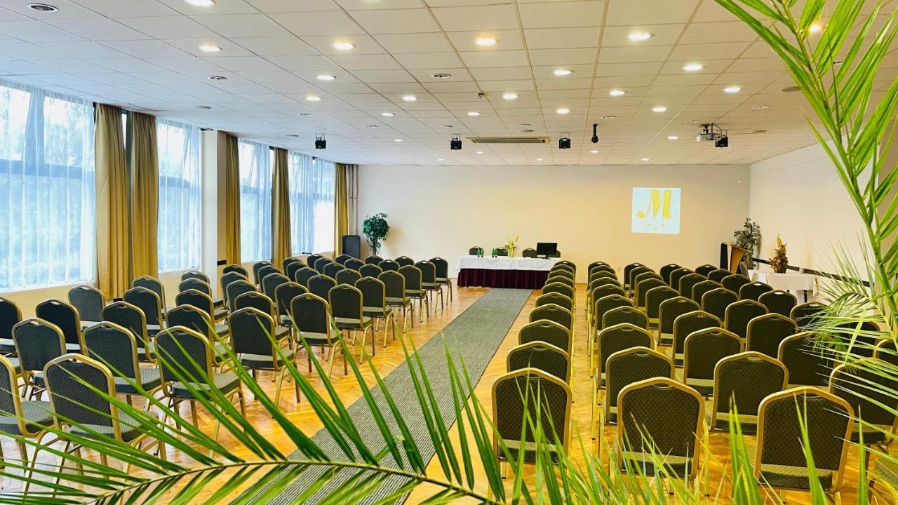 Magistern Konferencia Es Wellnesshotel Шиофок